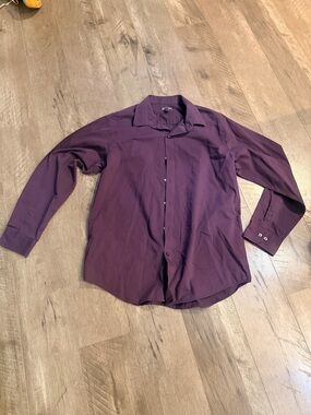 Van Heusen Men's Deep Plum Button-Up Dress Shirt